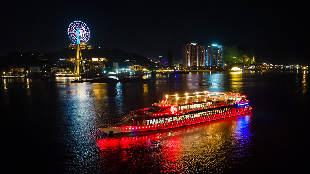 Du thuyền tiếng 360 chỗ: Paradise Delight khởi hành Tối: 18:00 - 21:30