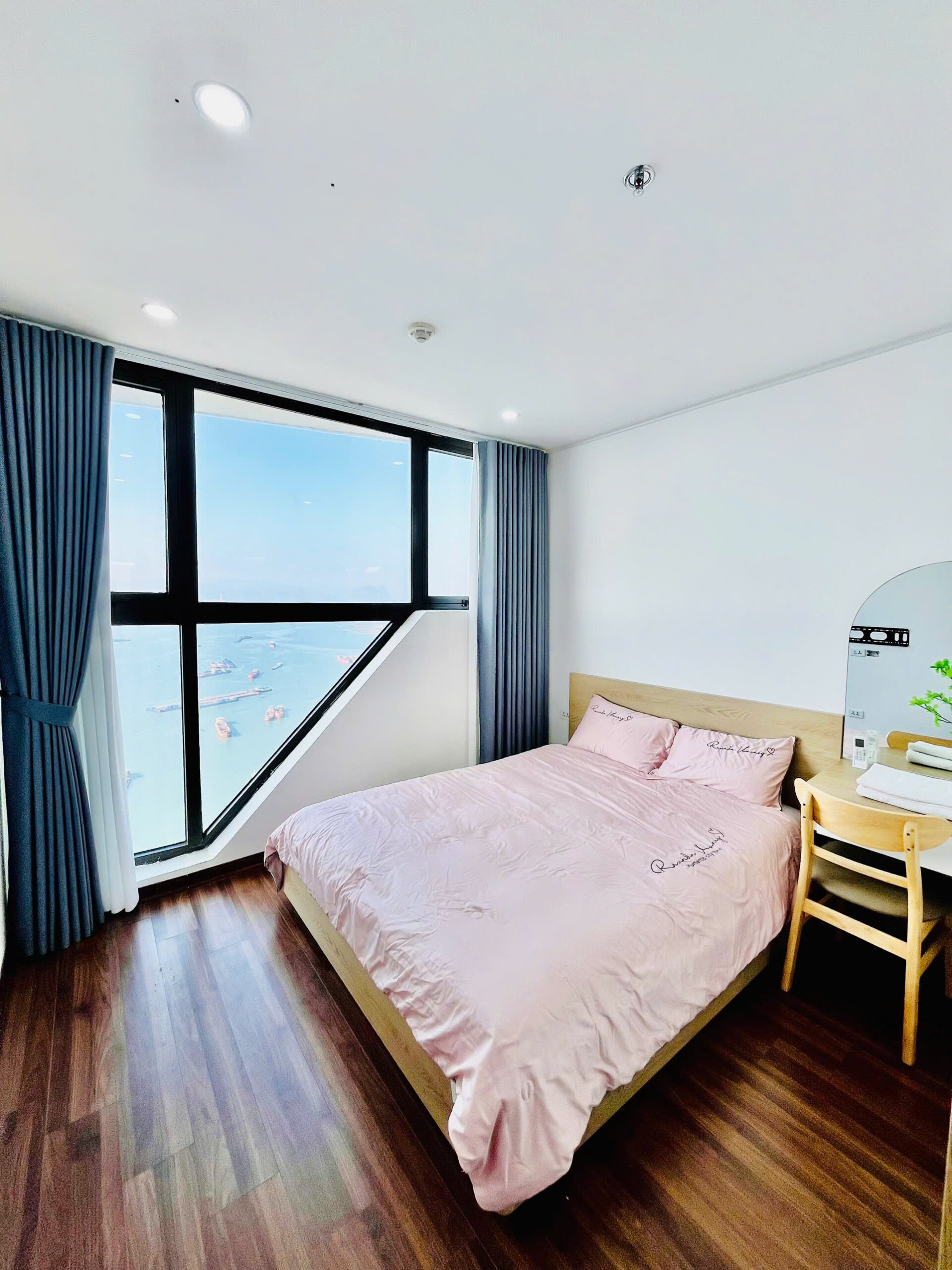 Tầng 32 căn 3212 chính biển Tầng 32 căn 3212 chính biển