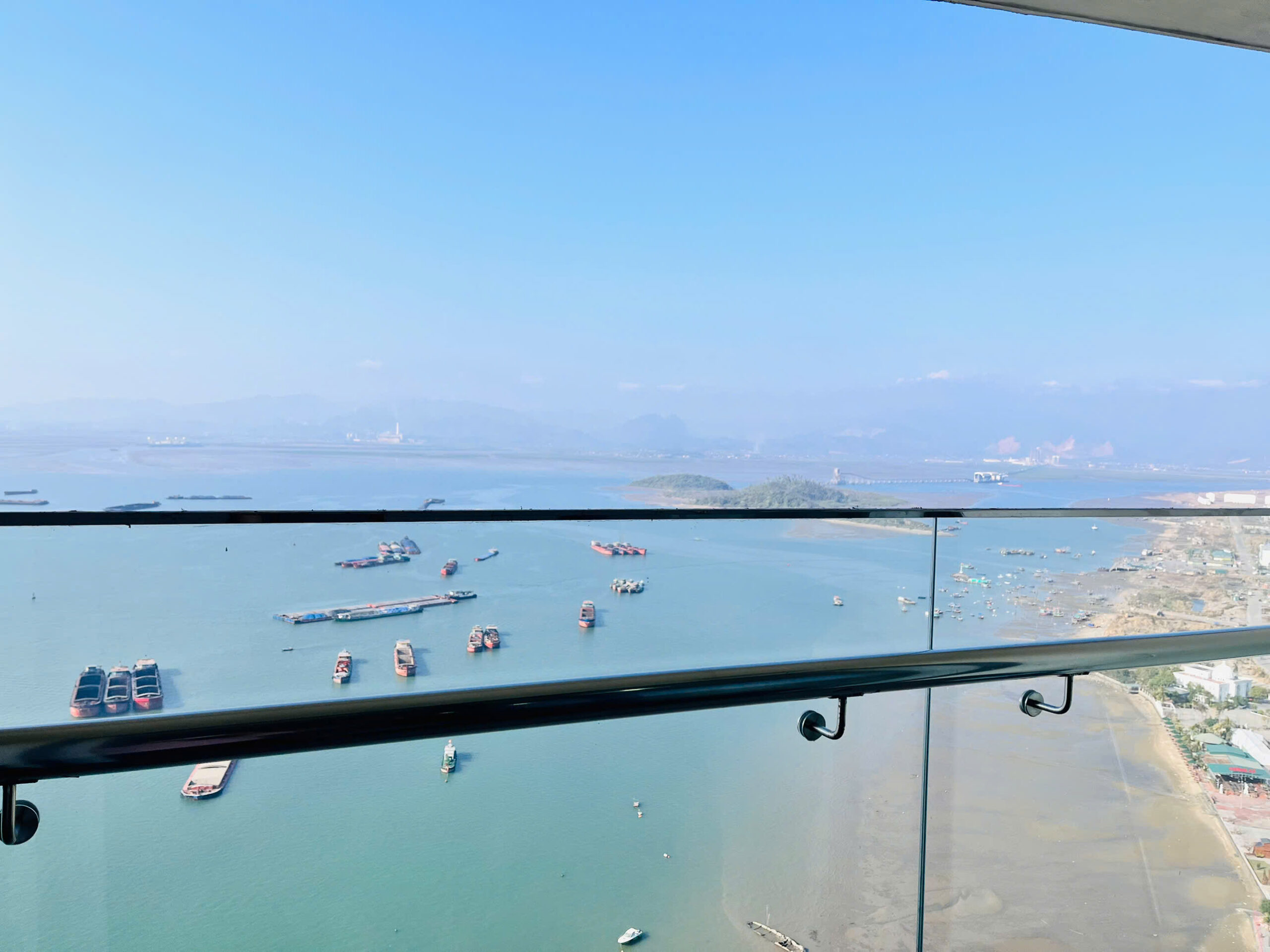 Tầng 32 căn 3212 chính biển Tầng 32 căn 3212 chính biển