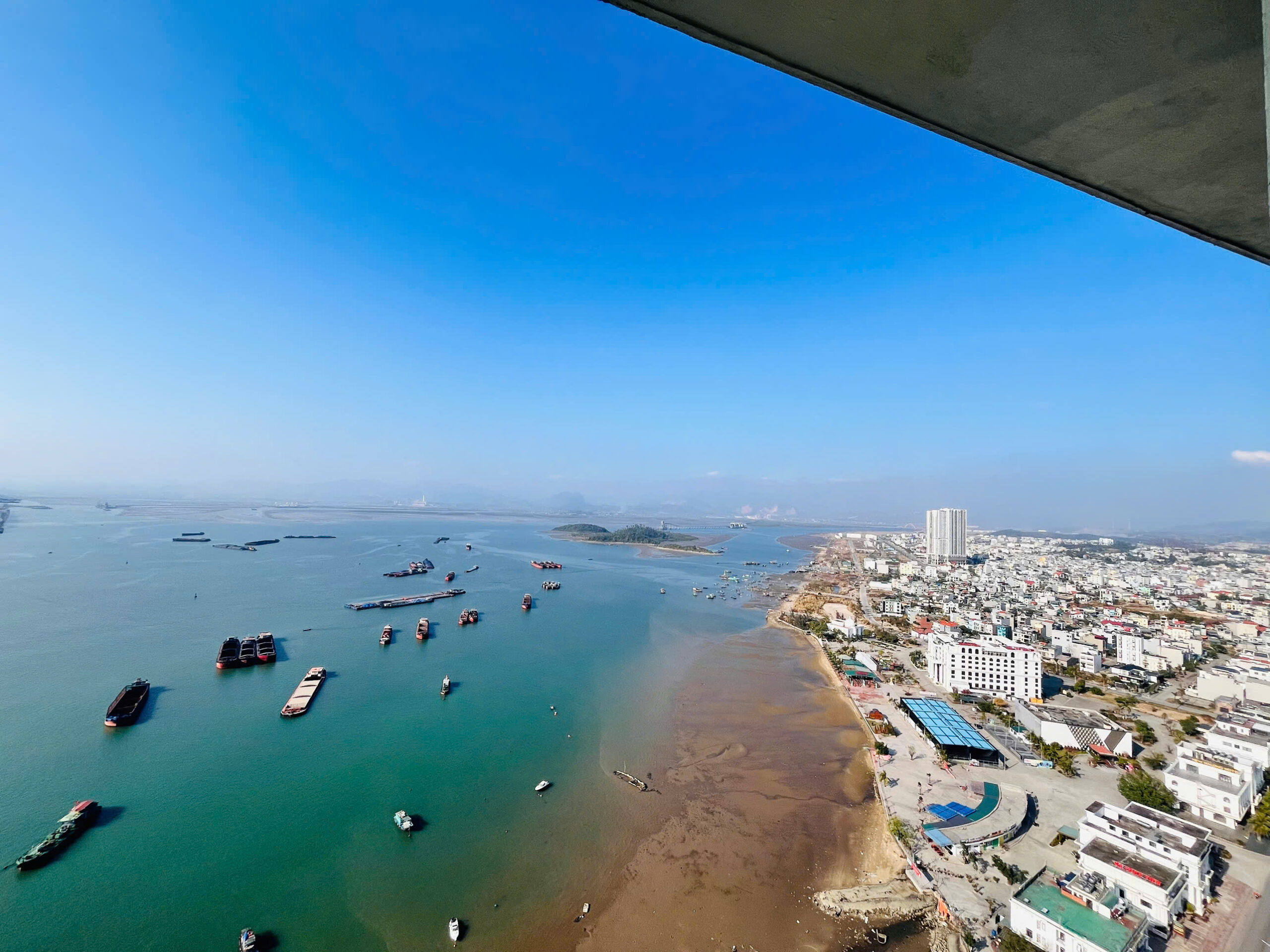 Tầng 32 căn 3212 chính biển Tầng 32 căn 3212 chính biển