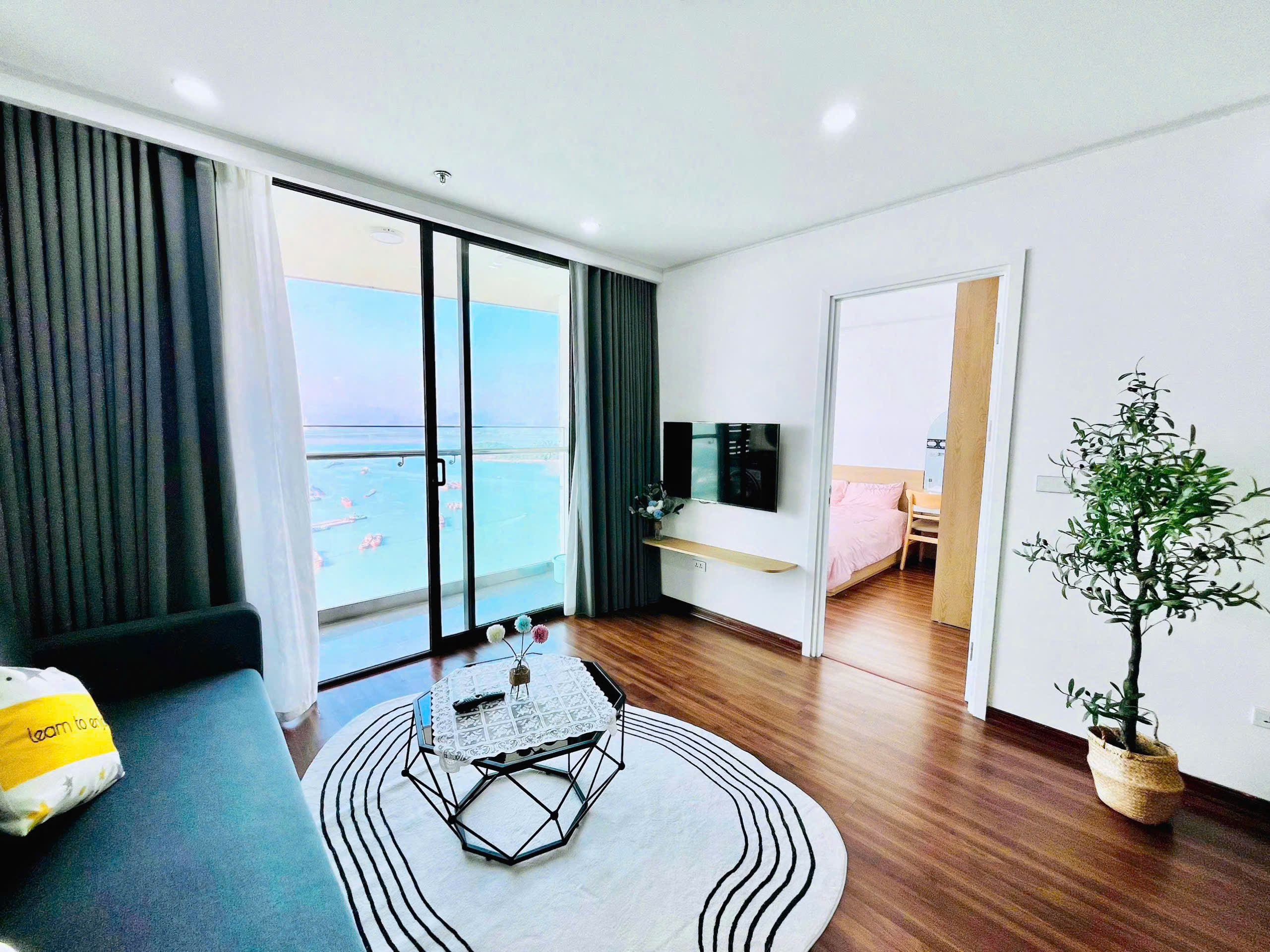 Tầng 32 căn 3212 chính biển Tầng 32 căn 3212 chính biển