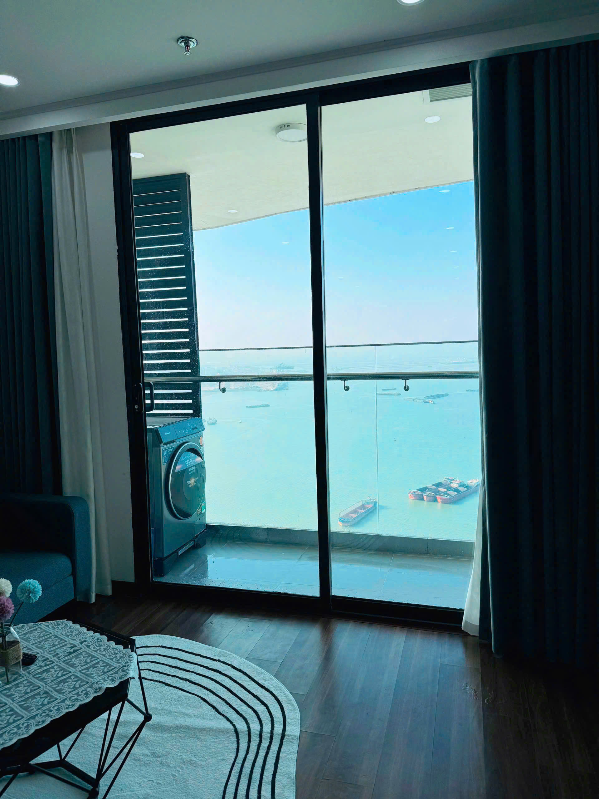 Tầng 32 căn 3212 chính biển Tầng 32 căn 3212 chính biển